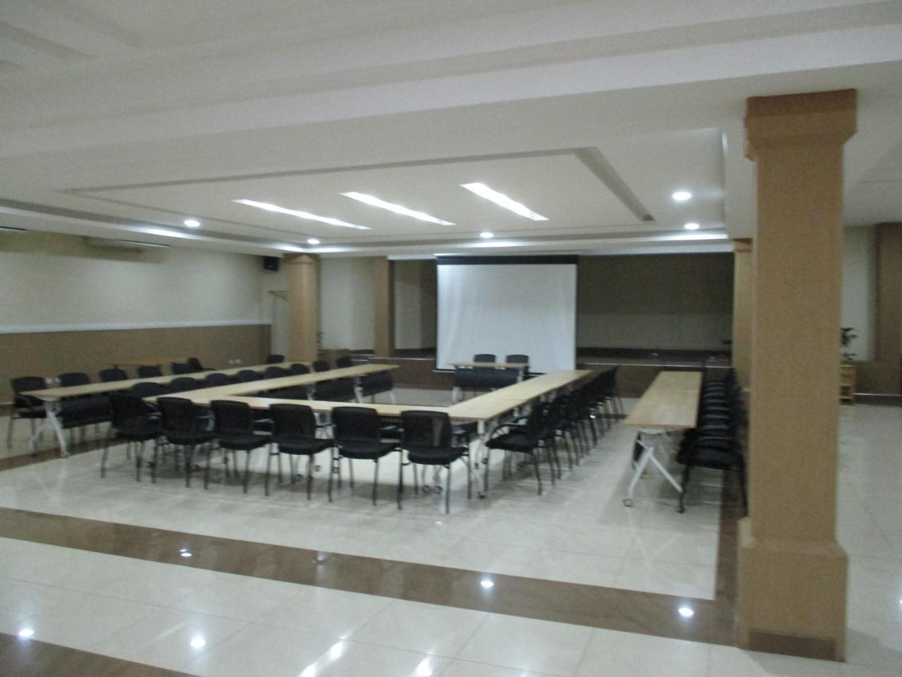 Crossroads Hotel Lilongwe Exteriér fotografie