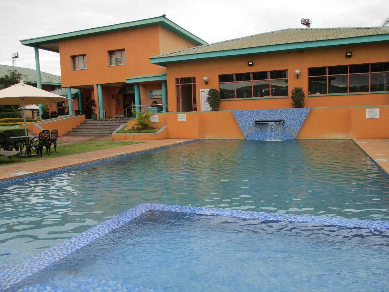 Crossroads Hotel Lilongwe Exteriér fotografie